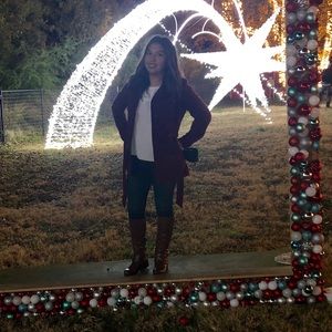 Meet your Posher, Ana